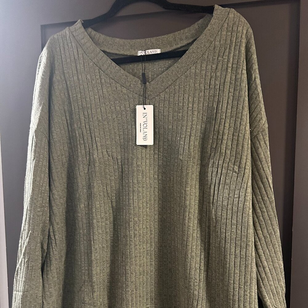 NWT IN'VOLAND Casual Long Sleeve V-Neck Shirt | 24W | Olive - Picture 2 of 4